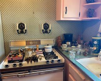 Estate Sales By Olga in Colonia NJ