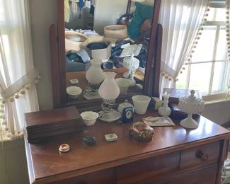 Estate Sales By Olga in Colonia NJ
