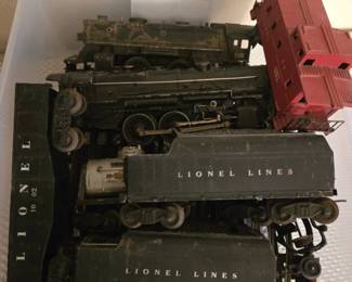 Vintage Lionel Train Set & Track