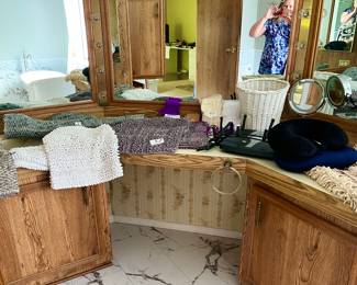 Throw rugs two for five dollars very nice condition