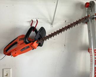 Hedge trimmer