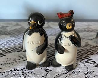 Vintage Willie & Millie penguin salt & pepper shakers