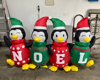 Penguin Christmas yard inflatable approx. 3-4ft tall