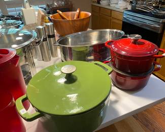 Enamel cookware 