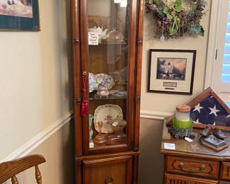 Little display cabinet 