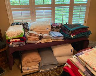 Linens! Pillows, blankets, throws, sheets, quilts 