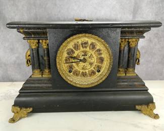 Antique Mantel Clock w/Key