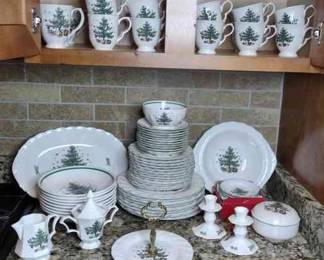 Nikko Christmastime Dishes