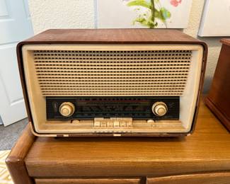 Vintage radio