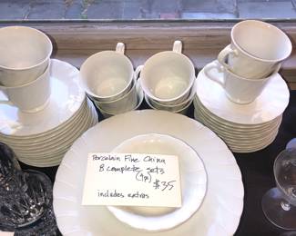 Porcelain Fine China set for 8 people