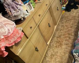 MCM Dresser