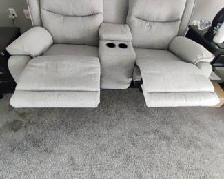 DUAL RECLINE LOVESEAT WITH STORAGE AND CUP HOLDER LIGHT GRAY $300