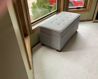 Storage ottoman 