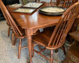 Nichols and Stone table, chairs and 2 leaves