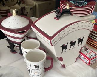 Cat tea set and cookie jar ! 