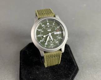 Lot 4h | SEIKO 5 Watch