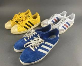 Lot 233 | Vintage Adidas Tennis Shoes