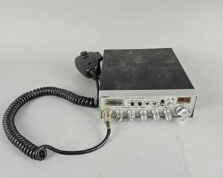 Lot 360 | Vintage 2000 Cobra 29 NW ST CB Radio