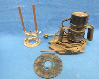 Lot 115. Black and Decker 1 HP router