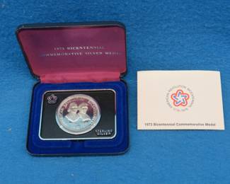 Lot 91. Bicentennial sterling silver medal.&nbsp; Original case and COA.&nbsp; .925 ounce silver.