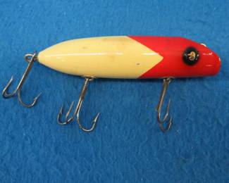 Lot 226. Vintage South-Bend 3 3/4" wooden Bass-Oreno with tack eyes in VGC