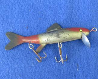 Lot 250. Vintage 1940s Musky Sucker Bait Co.&nbsp; 4" "The Musky Sucker" bait