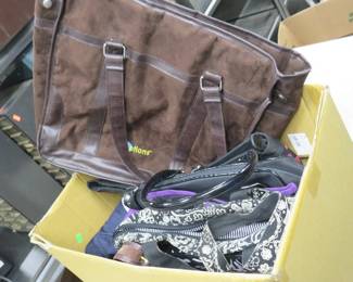 Lot 129. Purses and caring bags in very good to excellent condition