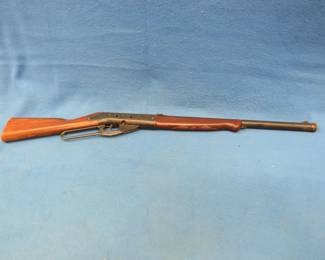 Lot 361. Daisy BB gun. Works.