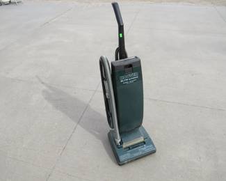 Lot 264. Hoover Elite Supreme vacuum