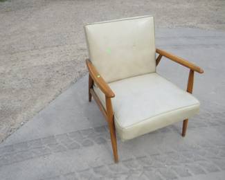 Lot 279. Mid-Century-Modern chair