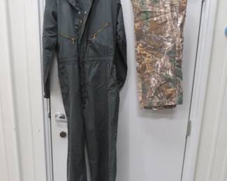 Lot 164. Walls overalls 44" Tall.&nbsp; Field & Stream camo pants&nbsp; 32" x 31".&nbsp; Both in good condition.