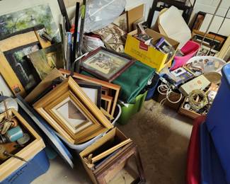 Plenty O'  Picture Frames