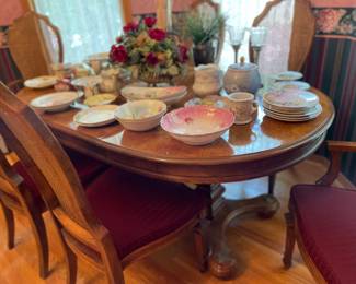 dining table w/6 chairs