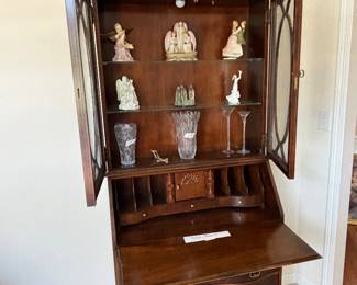 Jasper Cabinet