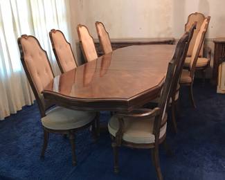 Beautiful Hibriten table with 8 chairs