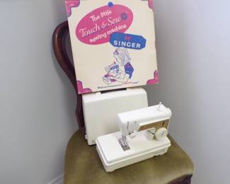 Child's Vintage Singer Sewing Machine