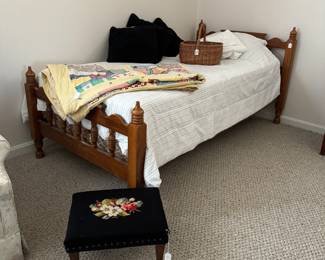 Antique 4 Poster Twin Bed