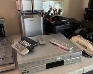 Sony Speaker System Home Surround Sound (5) SS-TS503 & (1) Sub Woofer SS-WS503 with Receiver & Panasonic VHS & DVD Combo