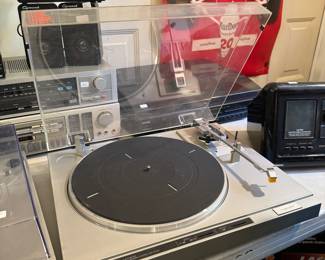 Sony PS-LX320 Fully Automatci Turntable System