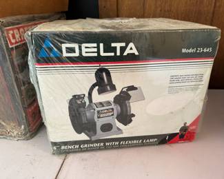 Delta Model 23-645 Bench Grinder with Flexible Lamp / New in Box