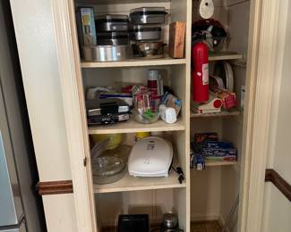 Collection of Kitchen Items, Chemicals and Tupperware