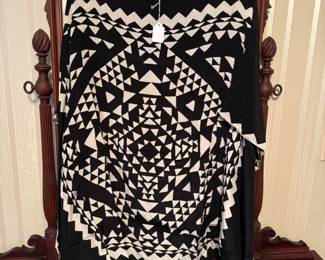 Women's BCBGMAXAZRIA Coverup Size XS