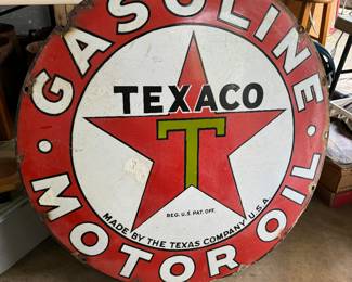 Texaco Gasoline Motor Oil Round One-Sided Sign / Rust Around Corners, Bright Colors, Great Condition