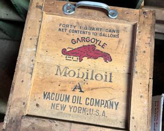 Vintage 1930's Gargoyle Mobiloil Vacuum Oil Wood Crate