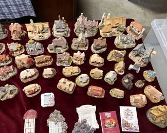 Lilliput Lane Cottage. handmade. 