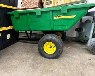John Deere Wagon