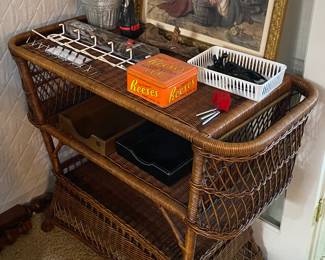 Lexington Furniture Wicker Stand/Magazine Rack