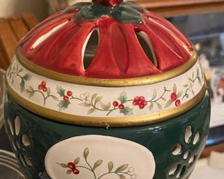 Pfaltzgraff Potpourri Holder