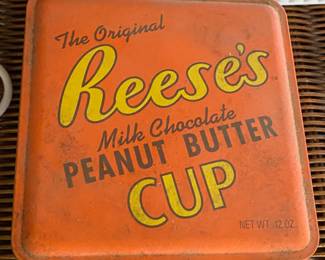 Reese's Peanut Butter Cup Tin