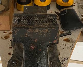 Bench Vise